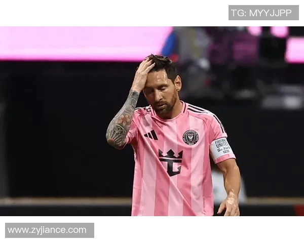 巴黎圣日耳曼战胜曼联梅西首次在欧冠中进球，展现超凡实力