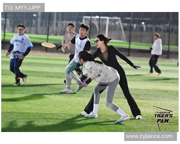 科学飞盘训练方法探究:提升运动状态与竞技表现的有效策略 科学飞盘训练方法探究:提升运动状态与竞技表现的有效策略